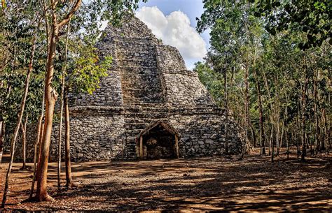 The Revolt of the Maya Lords; A Sociopolitical Upheaval That Shaped Yucatan’s Destiny and Triggered Architectural Wonders